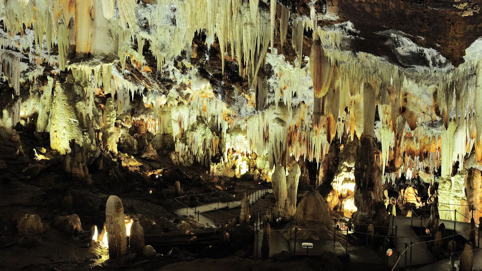 Las Cuevas del Águila