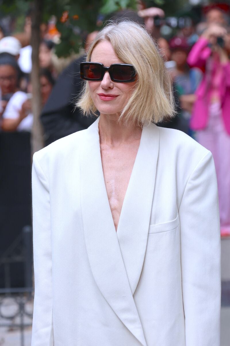 Naomi Watts con corte de pelo bob.