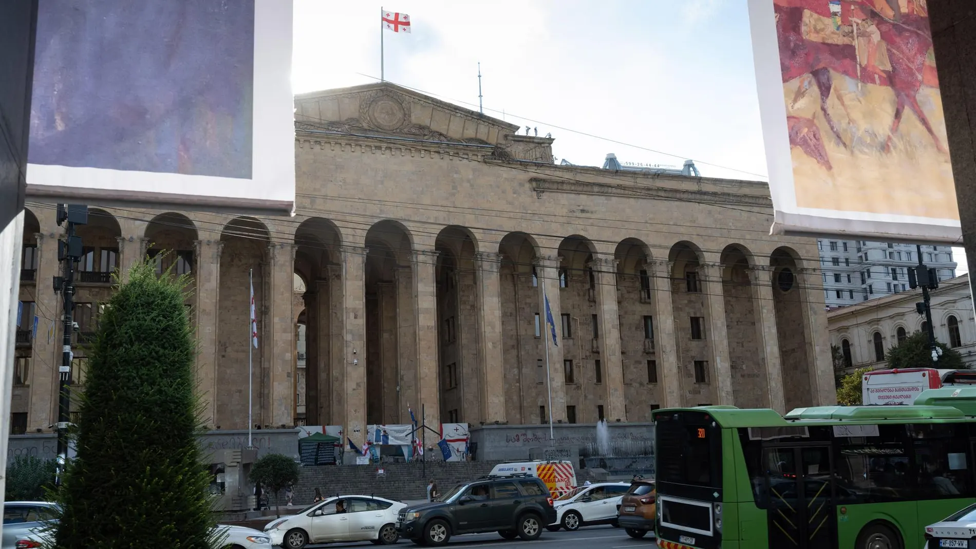 El Gobierno georgiano denuncia injerencias extranjeras en unas elecciones municipales bajo el boicot opositor