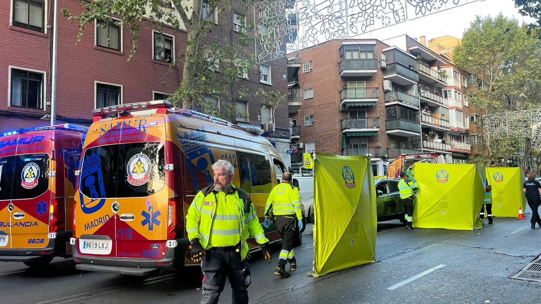 Detenido un hombre tras atropellar a dos jóvenes mientras descargaban mercanías de una furgoneta en Carabanchel