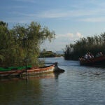 Sucesos.- Un pescador sufre quemaduras tras tocar con la caña un cable de alta tensión en l'Albufera (Valencia)