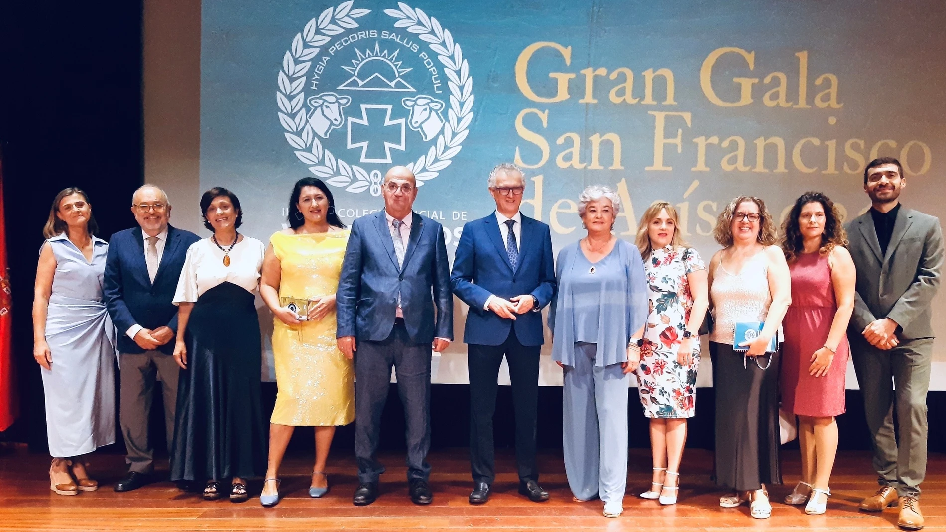 Más de 70 veterinarios de la Consejería de Salud velan por la seguridad alimentaria y la prevención de zoonosis