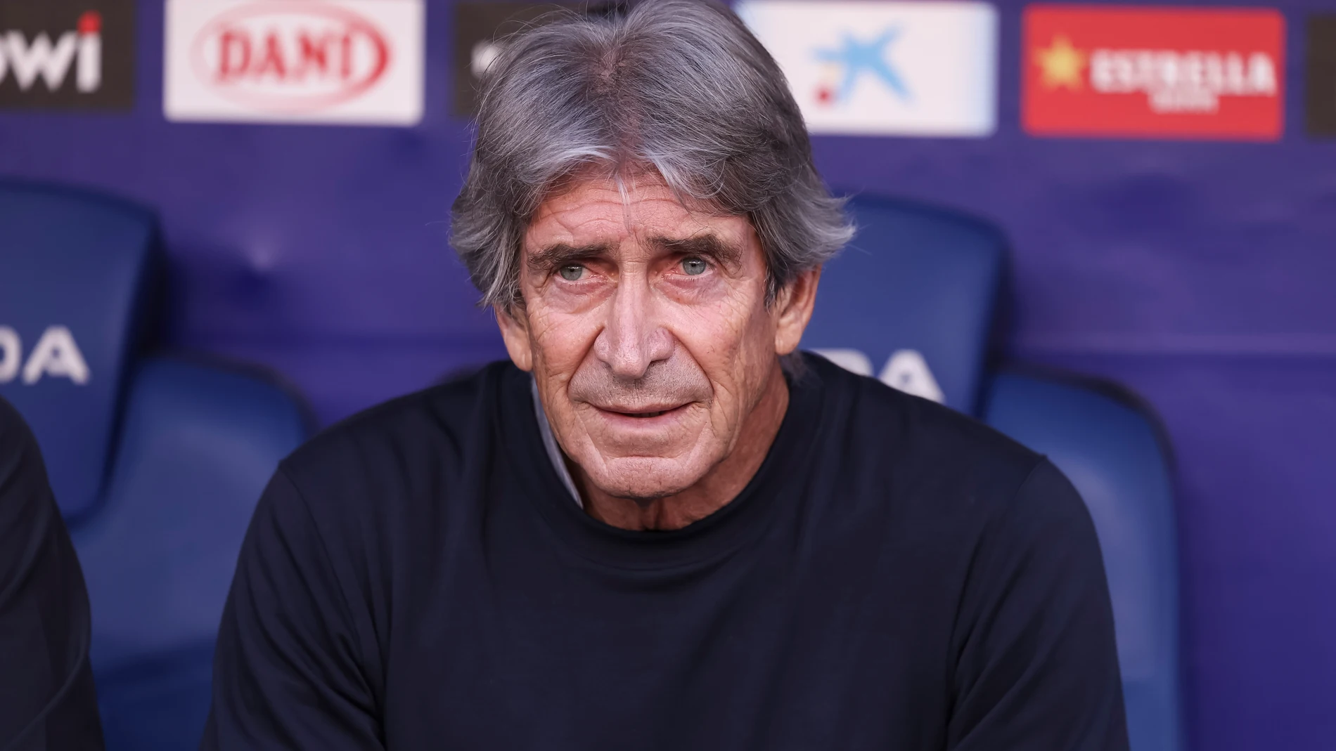 Manuel Pellegrini, head coach of Real Betis Balompie, looks on during the Spanish league, La Liga EA Sports, football match played between RCD Espanyol and Real Betis Balompie at RCDE Stadium on October 05, 2025 in Cornella, Barcelona, Spain. AFP7 05/10/2025 ONLY FOR USE IN SPAIN