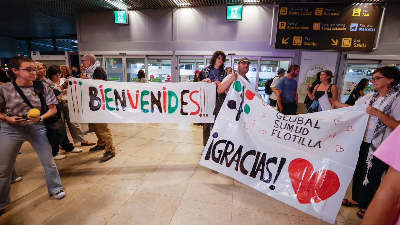 Regresan 21 miembros de la flotilla tras admitir por escrito su entrada ilegal en Israel