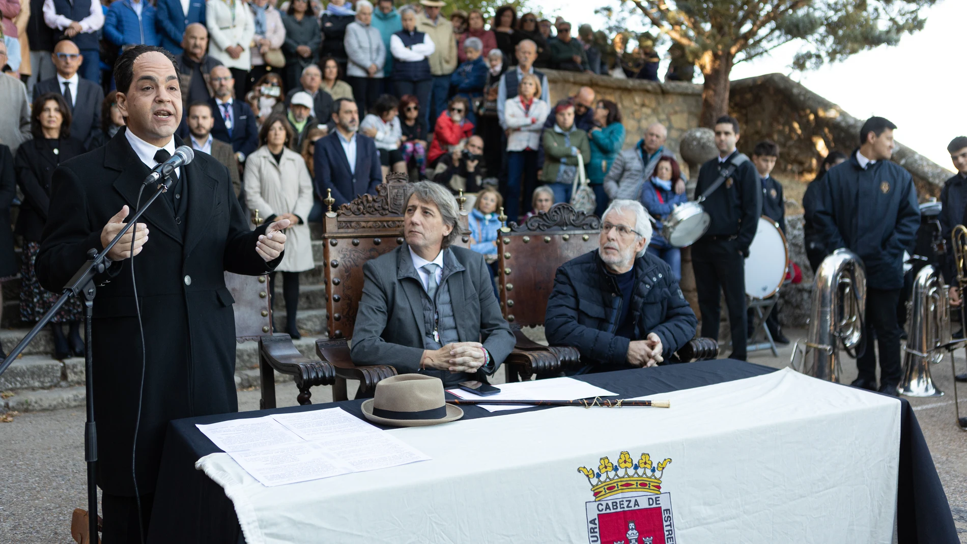 El secretario general del PSOECyL, Carlos Martínez, asiste al acto de recreación del nombramiento de Antonio Machado como hijo adoptivo de Soria