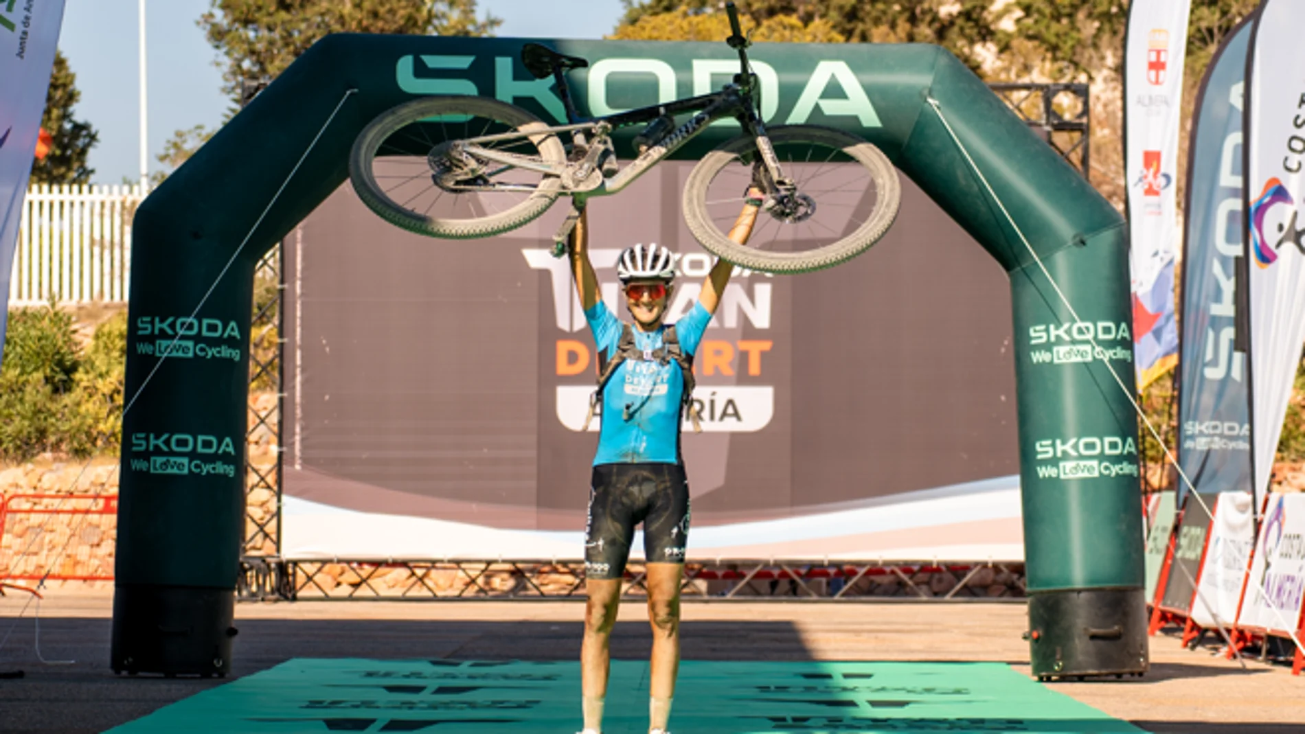 Natalia Fischer, ganadora de la Titan Desert Almería 25