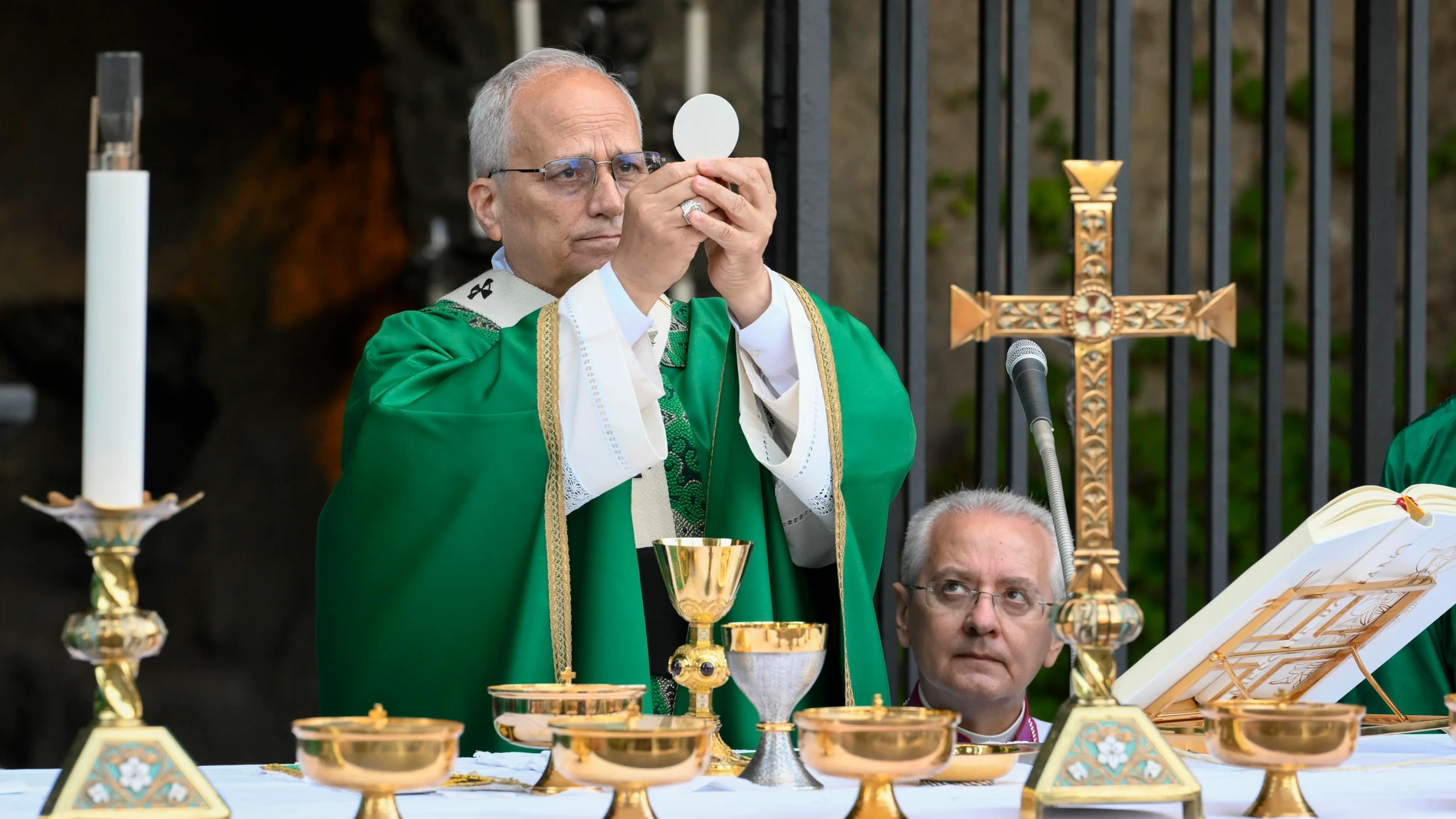 El Papa León XIV durante la celebración de la ceremonia de la eucaristía en el Vaticano