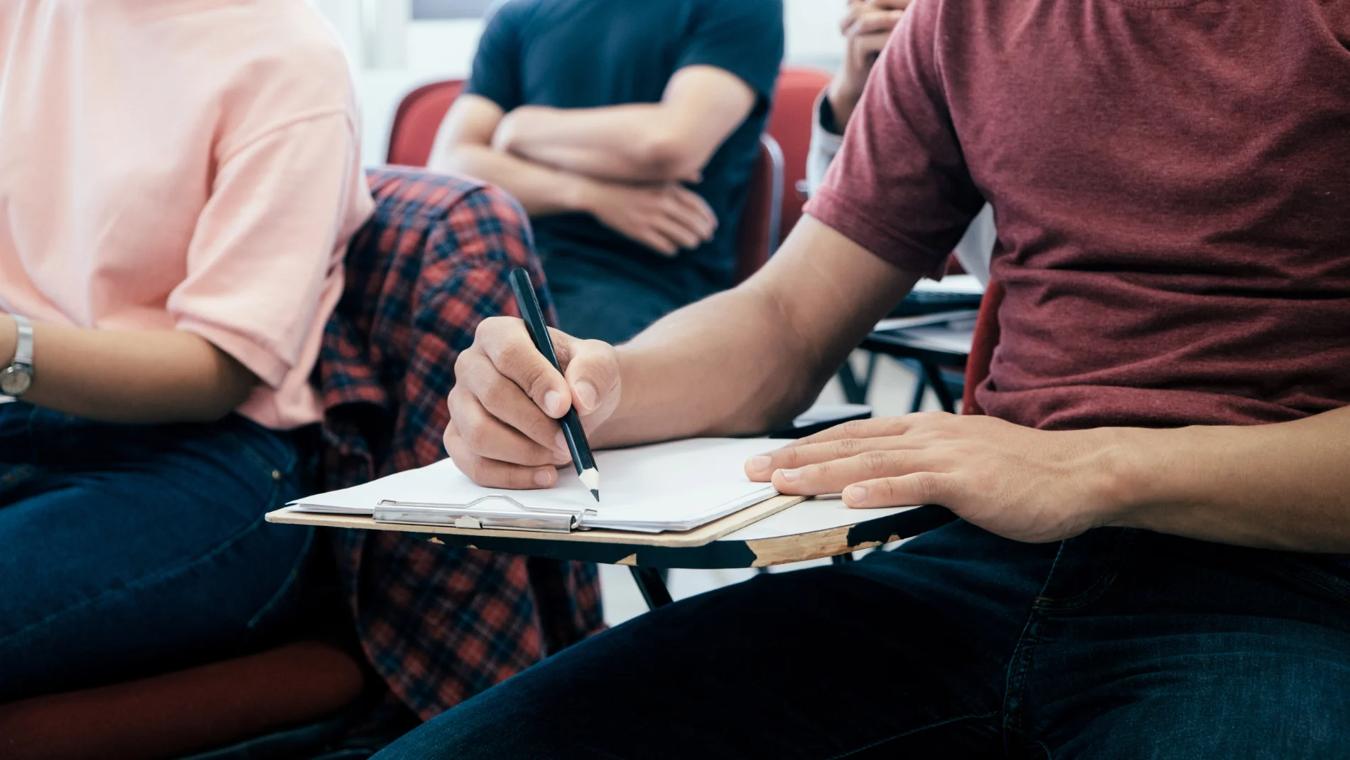 Casi un cuarto de los universitarios españoles admite haber tenido pensamientos suicidas