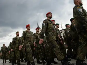 Militares alemanes desfilando Militares alemanes desfilando