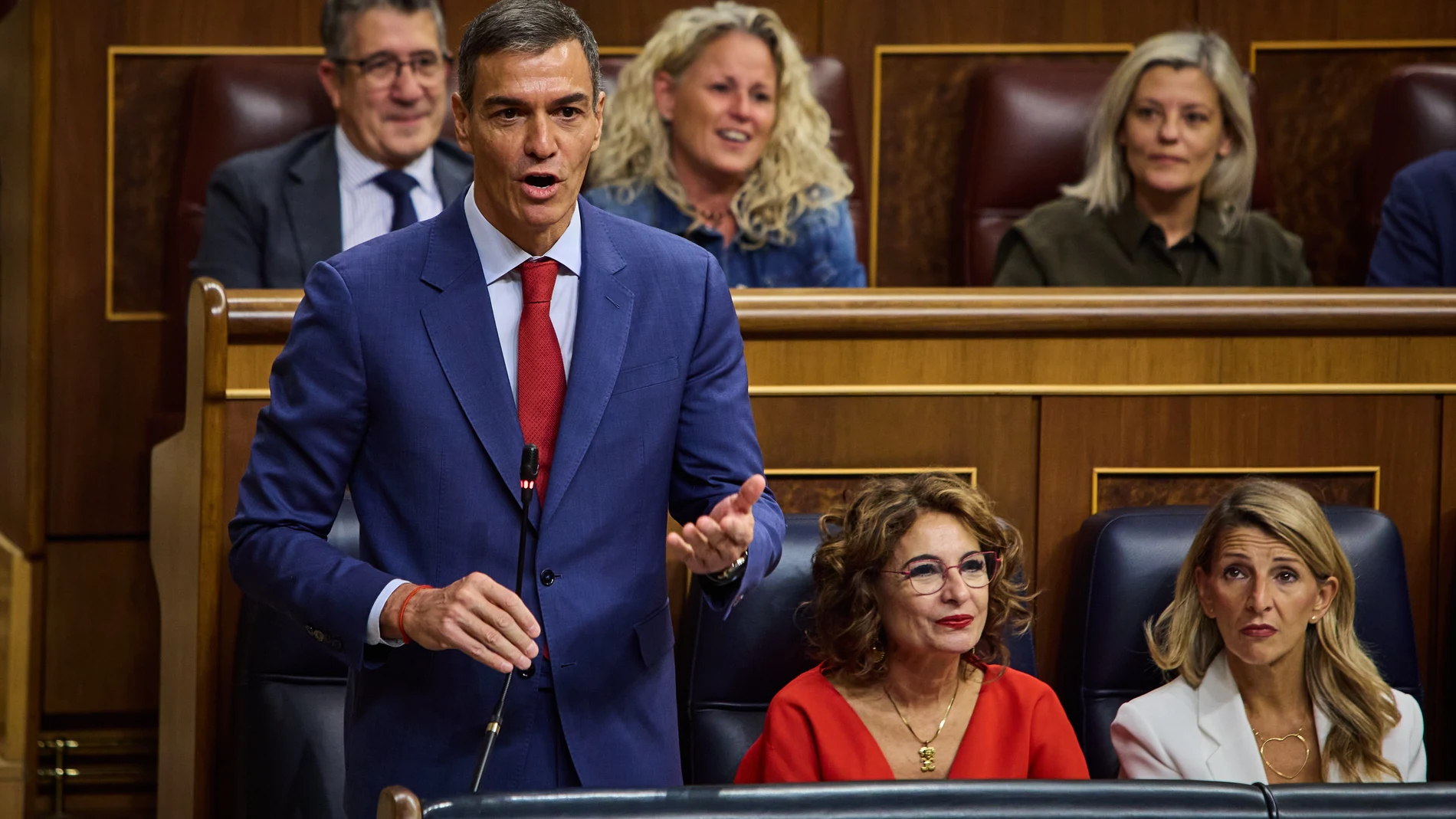 Sesión de control al Gobierno en el Congreso de los Diputados. Comparece el presidente del Gobierno Pedro Sánchez, María Jesús Montero, Sara Aagesen, Yolanda Díaz, Félix Bolaños, José Manuel Albares, Fernando Grande-Marlaska.. Asisten por el PP Alberto Nuñez Feijoo, Ester Muñoz, Miguel Tellado, por Vox Santiago Abascal, y Gabriel Rufian (ERC), Míriam Nogueras (Junts per Catalunya) y Mertxe Aizpurua por (Bildu). Carlos cuerpo , Ione Belarra