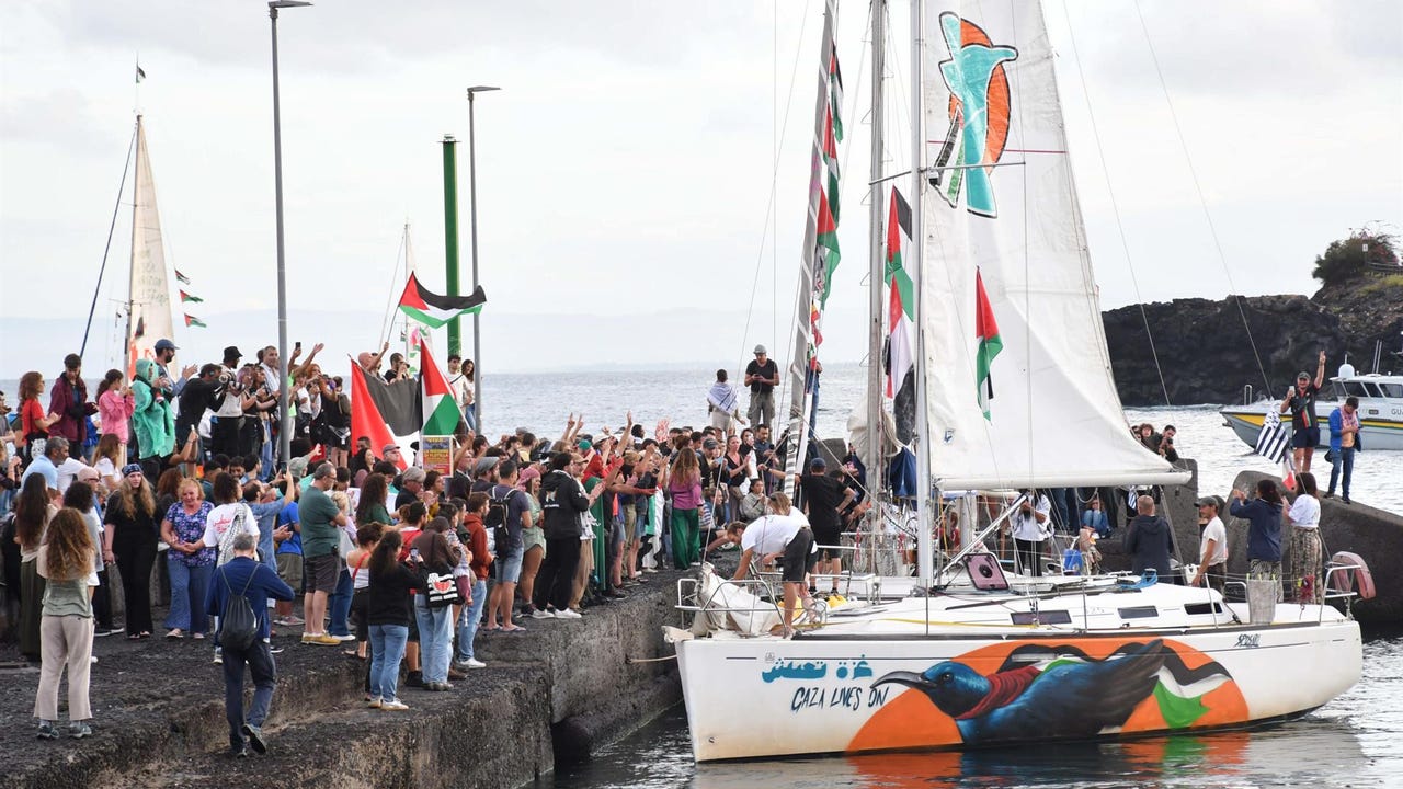 Israel intercepta la nueva Flotilla Libertad y dice que todos los pasajeros están a salvo