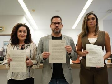 Los portavoces de los grupos de Por Andalucía, Inma Nieto; Adelante, José Ignacio García, y del PSOE-A, María Márquez
