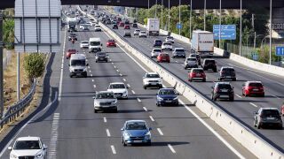 Tr&aacute;fico.- La DGT pone en marcha medidas especiales por el D&iacute;a de la Fiesta Nacional y el de la Comunidad Valenciana