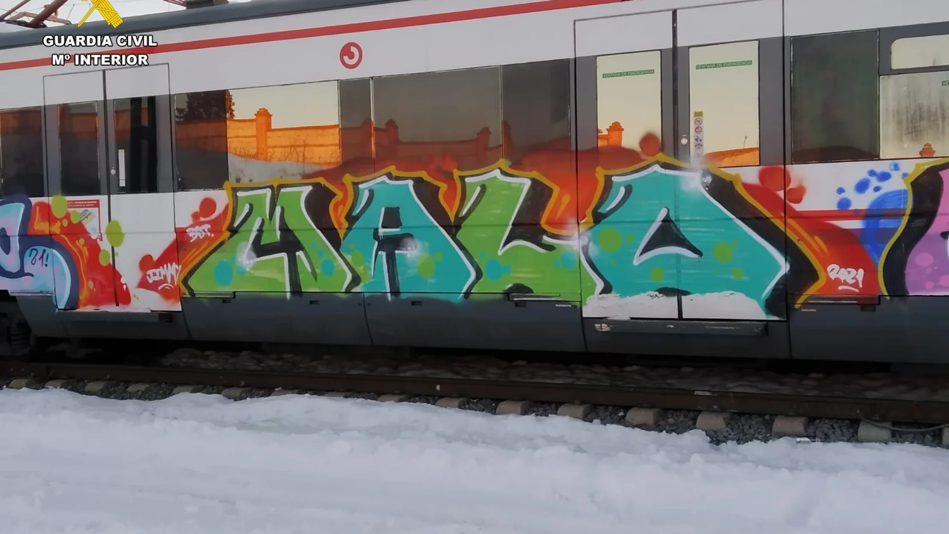 Detenido un grafitero por causar daños en diferentes trenes de Madrid y Castilla y León