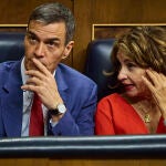 Pleno del Congreso de los Diputados. Mar&iacute;a Jesus Montero y Pedro S&aacute;nchez&copy; Alberto R. Rold&aacute;n / Diario La Raz&oacute;n 