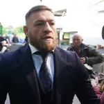 Varios.- El luchador de UFC Conor McGregor acepta una sanción de 18 meses por dopaje