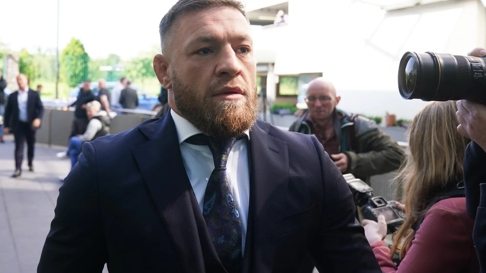 Varios.- El luchador de UFC Conor McGregor acepta una sanción de 18 meses por dopaje
