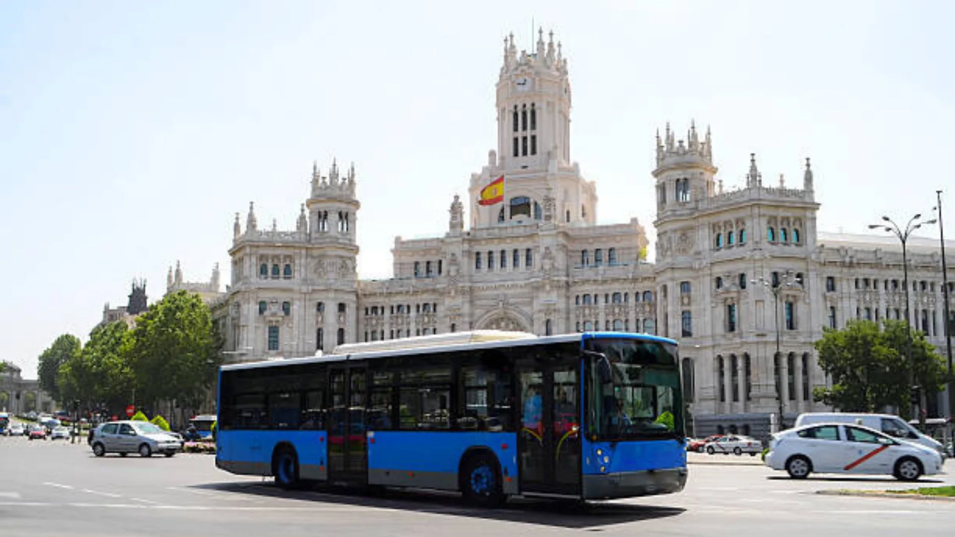 ¿Vas al desfile del 12 de octubre en Madrid? Cómo llegar en transporte público, coche o patinete eléctrico