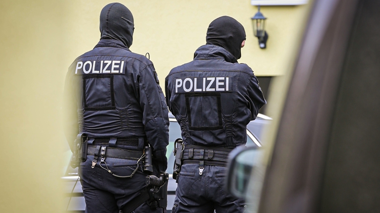 La Policía alemana dispara a un hombre armado en el centro de Düsseldorf