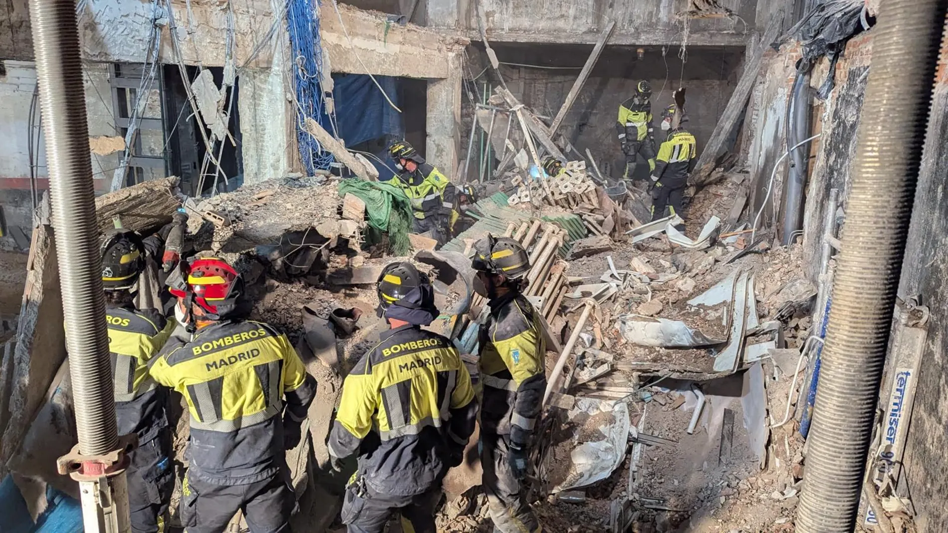 Trabajos en el edificio siniestrado