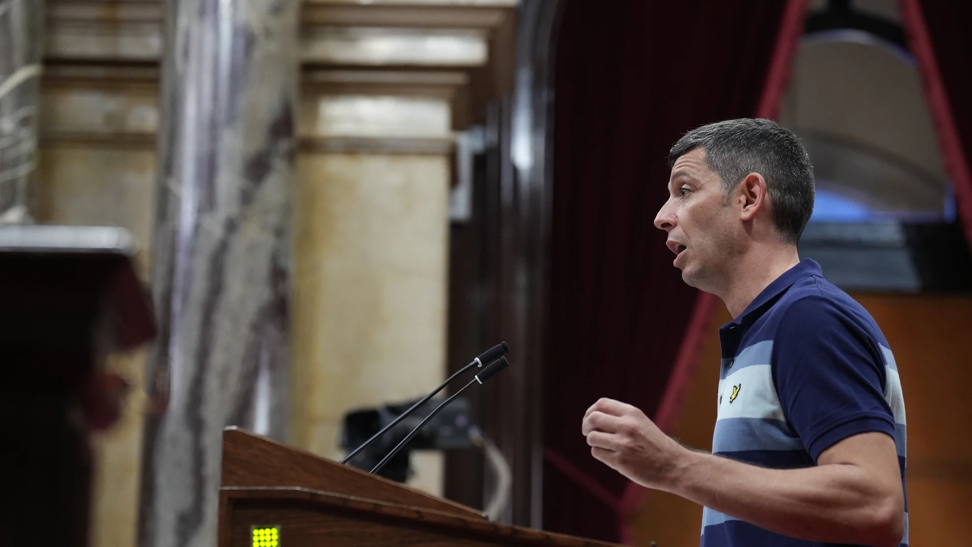 El diputado de la CUP, Xavier Pellicer, durante la primera jornada del Debate de Política General, en el Parlament de Catalunya, a 8 de octubre de 2025, en Barcelona, Catalunya (España). Con la tensión patente entre sus socios de investidura, Illa afronta desde ayer su segundo Debate de Política General en el Parlament sin un calendario para la presentación de los presupuestos. ERC afirma que no apoyará los presupuestos sin que haya avances en el modelo de financiación singular y en la cesión...