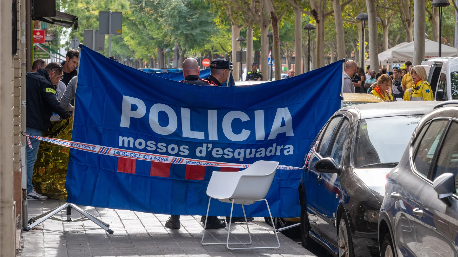 GRAFCAT2955. LLEIDA, 08/10/2025.- Los Mossos d'Esquadra han detenido a un hombre de 78 años por presuntamente haber matado a tiros a su yerno, que era agente de la Policía de la Generalitat, en plena calle, en el barrio de Cappont de Lleida, según ha avanzado el diario Segre y han confirmado a EFE fuentes cercanas a la investigación. EFE/Alex López