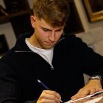 I&ntilde;aki Rup&eacute;rez firma con la Real Sociedad