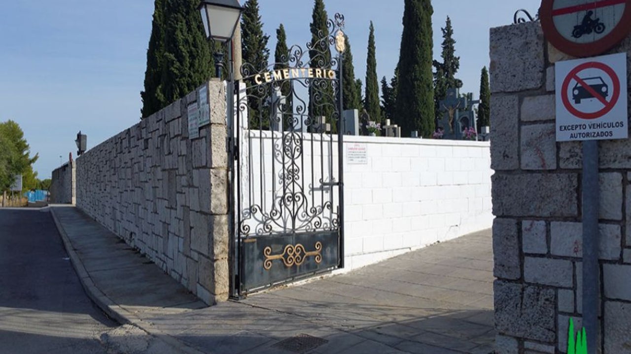 Saqueo en el cementerio de Tarancón: así robaban estatuas y crucifijos de bronce de las tumbas