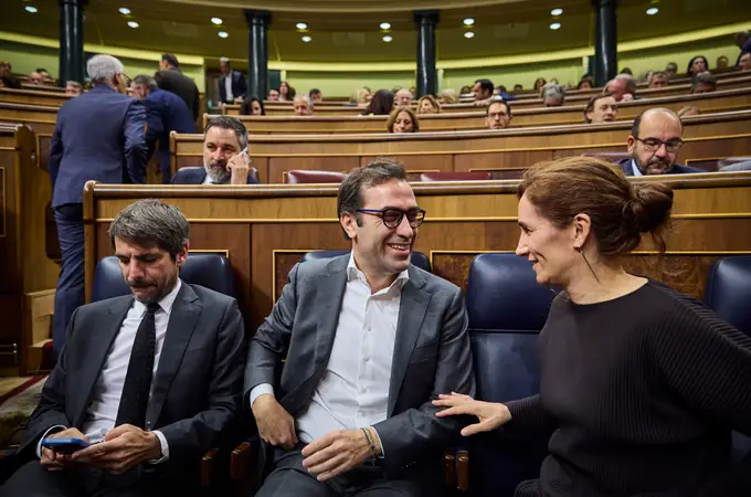 Cuerpo frena a Díaz: pide consenso con las empresas para ampliar el permiso por fallecimiento Cuerpo frena a Díaz: pide consenso con las empresas para ampliar el permiso por fallecimiento