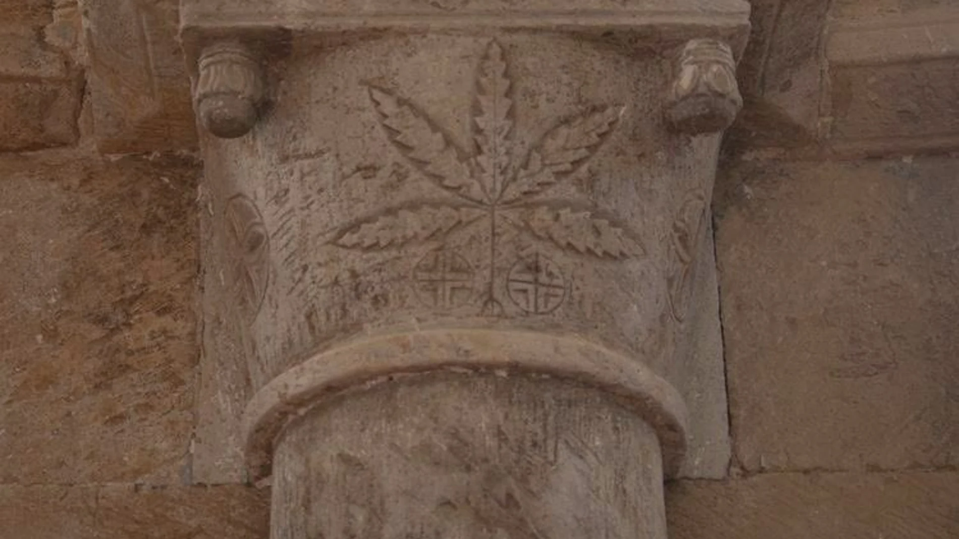 La extraña hoja de marihuana esculpida en una iglesia zamorana