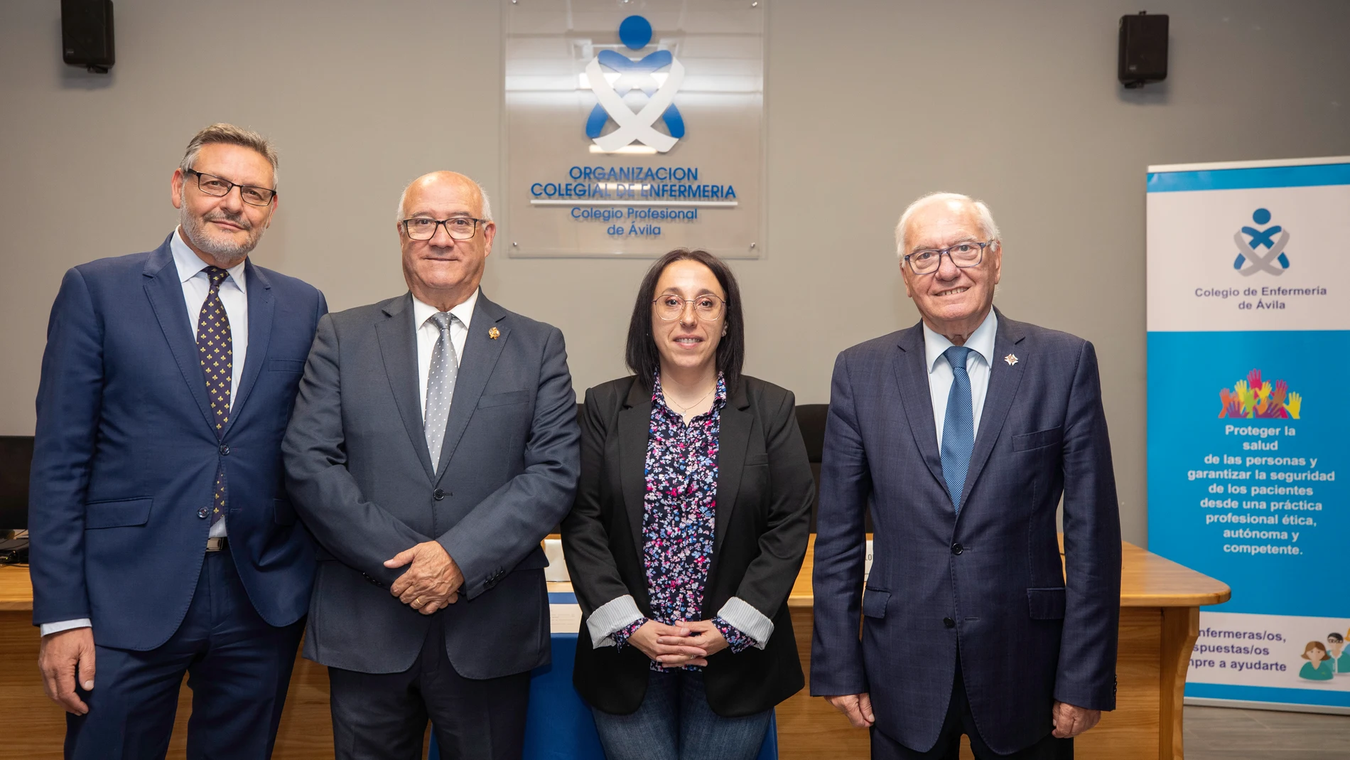 El presidente del Consejo General de Enfermería de España, Florentino Pérez Raya, acompañado de Enrique Ruiz Forner, presidente del Consejo de Enfermería de Castilla y León asisten al acto de toma de posesión de la nueva presidenta del Colegio de Enfermería de Ávila, Jenifer Marcos Sierra. Además, en el transcurso del acto se procederá a la entrega de las credenciales a la nueva Junta de Gobierno.