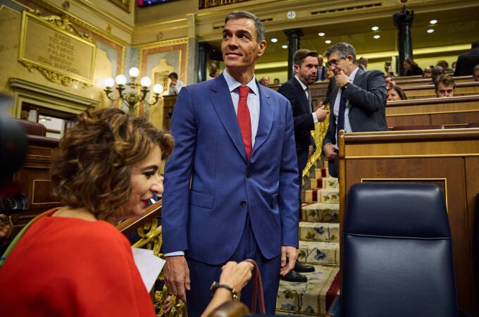 Sesión de control al Gobierno en el Congreso de los Diputados. Comparece el presidente del Gobierno Pedro Sánchez, María Jesús Montero, Sara Aagesen, Yolanda Díaz, Félix Bolaños, José Manuel Albares, Fernando Grande-Marlaska.. Asisten por el PP Alberto Nuñez Feijoo, Ester Muñoz, Miguel Tellado, por Vox Santiago Abascal, y Gabriel Rufian (ERC), Míriam Nogueras (Junts per Catalunya) y Mertxe Aizpurua por (Bildu). Carlos cuerpo , ione belarra
