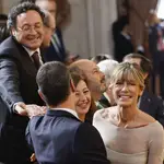 El presidente del gobierno, Pedro Sánchez (delante), su esposa, Begoña Gómez (d), el fiscal general del Estado de España, Álvaro García Ortiz (i), y la presidenta del Congreso, Francina Armengol (c)ly Begoña Gomez.