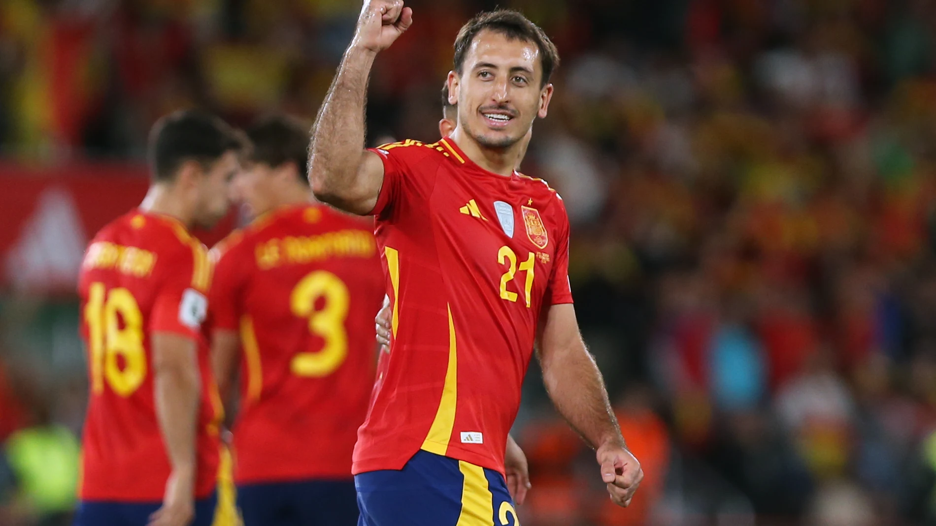 Spain's Mikel Oyarzabal celebrates scoring his side's 2nd goal during a World Cup 2026 Group E qualifying soccer match between Spain and Georgia at Manuel Martinez Valero stadium in Elche, Spain, Saturday, Oct. 11, 2025. (AP Photo/Alberto Saiz)