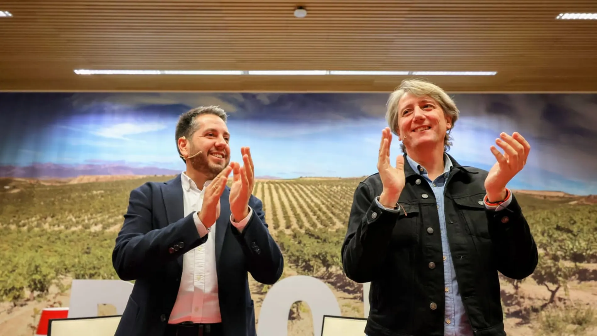Carlos Martínez durante un encuentro de alcaldes del PSOE en La Rioja
