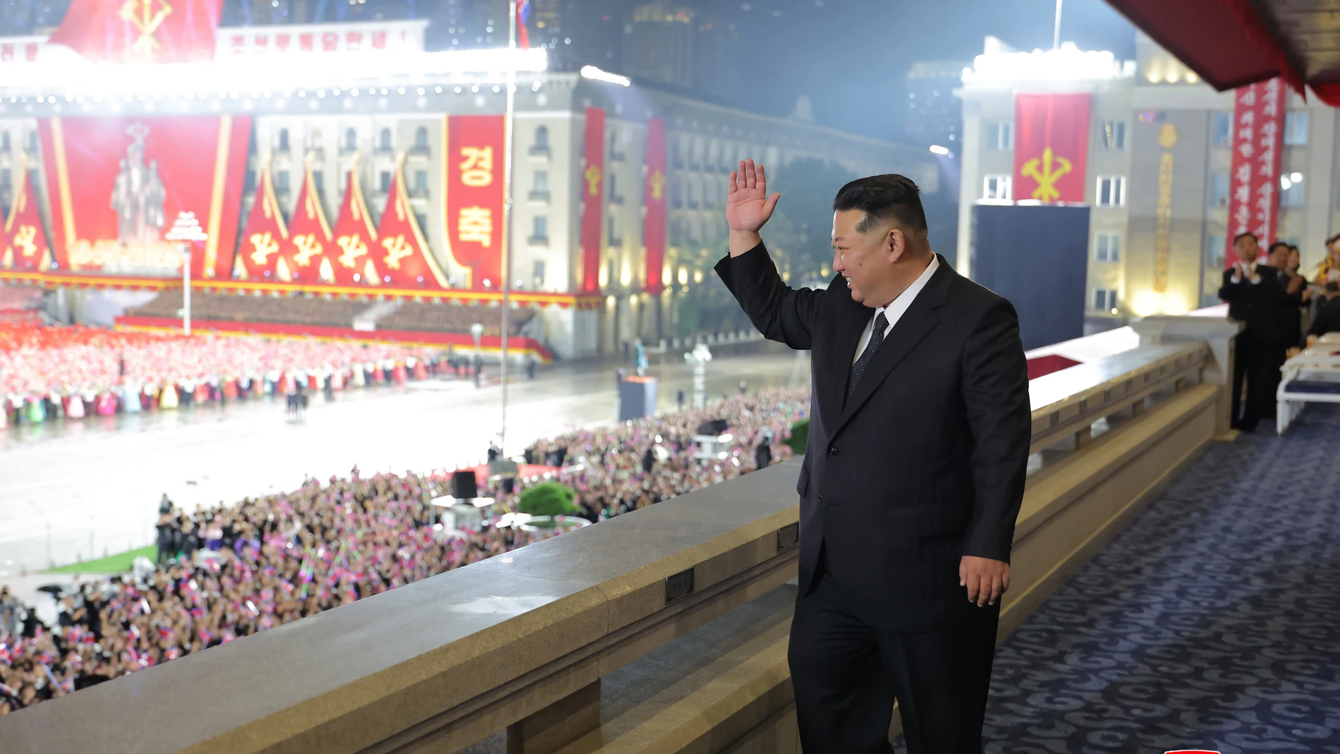 Pyongyang (Korea, Democratic People's Republic Of), 11/10/2025.- A photo released by the official Korean Central News Agency (KCNA) shows North Korean leader Kim Jong Un attending a military parade to celebrate the 80th founding anniversary of the Workers' Party of Korea at the Kim Il Sung Square in Pyongyang, North Korea, 10 October 2025 (issued 11 October 2025). North Korea marks its 80th founding anniversary with a military parade attended by delegations from China, Russia and Vietnam. (Ru...