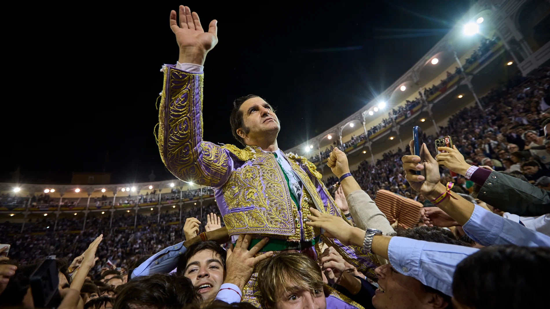 Morante de la Puebla se retira se corta la coleta se despide del toreo en la Feria de Otoño Las Ventas