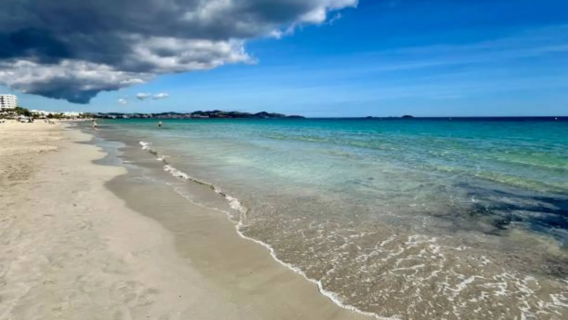El misterioso pie humano hallado en una orilla de una playa de Ibiza por un perro y su dueño