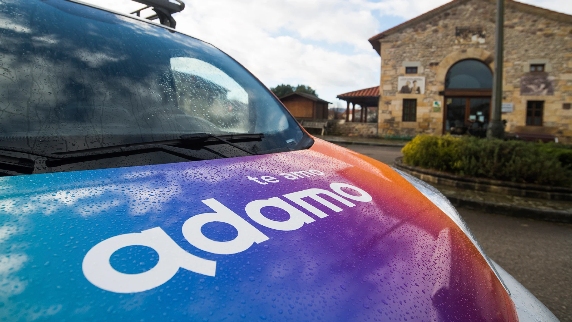 Adamo cuenta con una de las ofertas más potentes de fibra y móvil del mercado