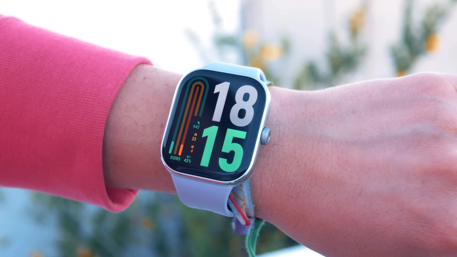 Uno de los puntos fuertes del Redmi Watch 5 es su pantalla de 2,07 pulgadas