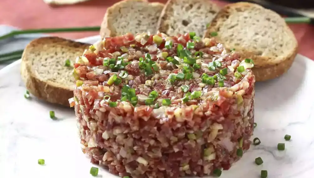 Tartar de fuet