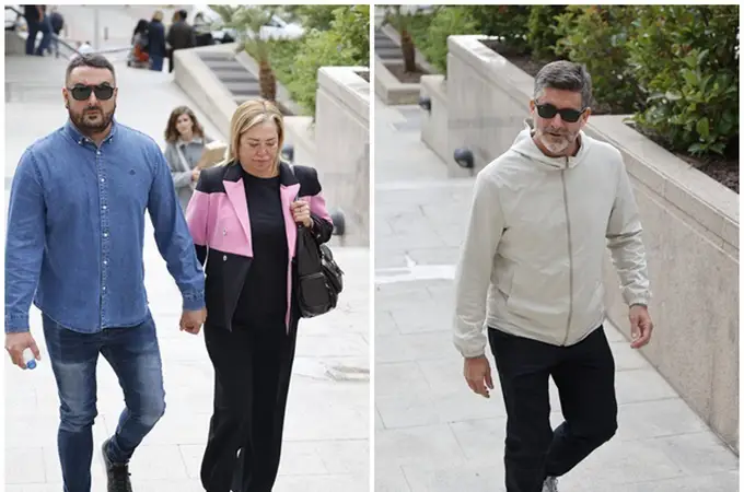 Belén Esteban y Toño Sanchís, cara a cara en los juzgados: las imágenes de su tenso reencuentro  Belén Esteban y Toño Sanchís, cara a cara en los juzgados: las imágenes de su tenso reencuentro