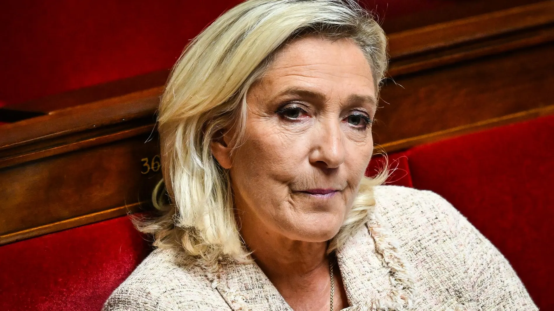 Francia.- Le Pen anuncia una moción de censura contra el nuevo gobierno francés este mismo lunes