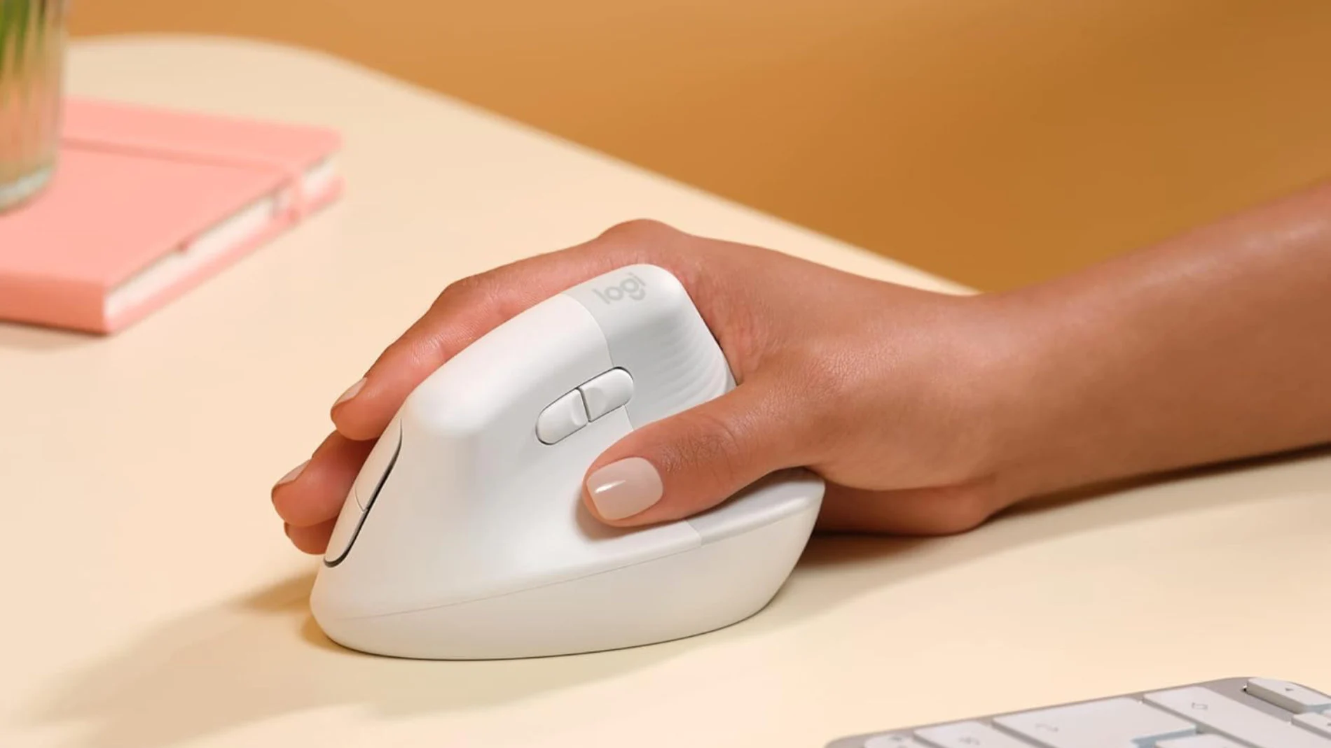 Logitech Lift for Mac es un ratón muy cómodo y preciso