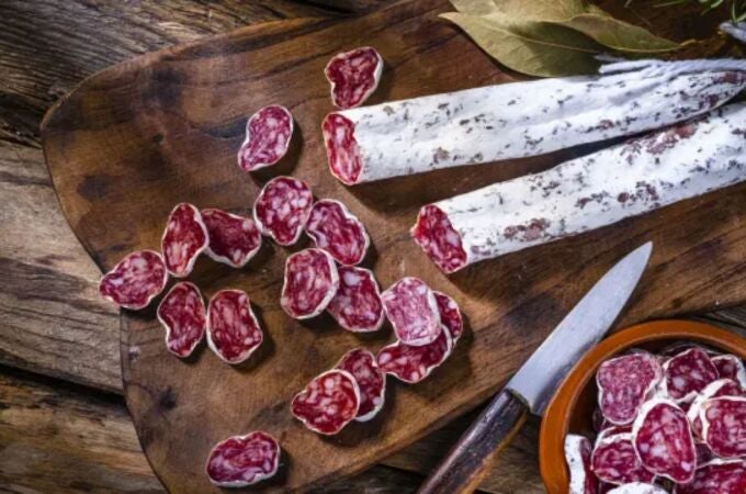Estos son los trucos para quitar la piel del fuet de manera sencilla
