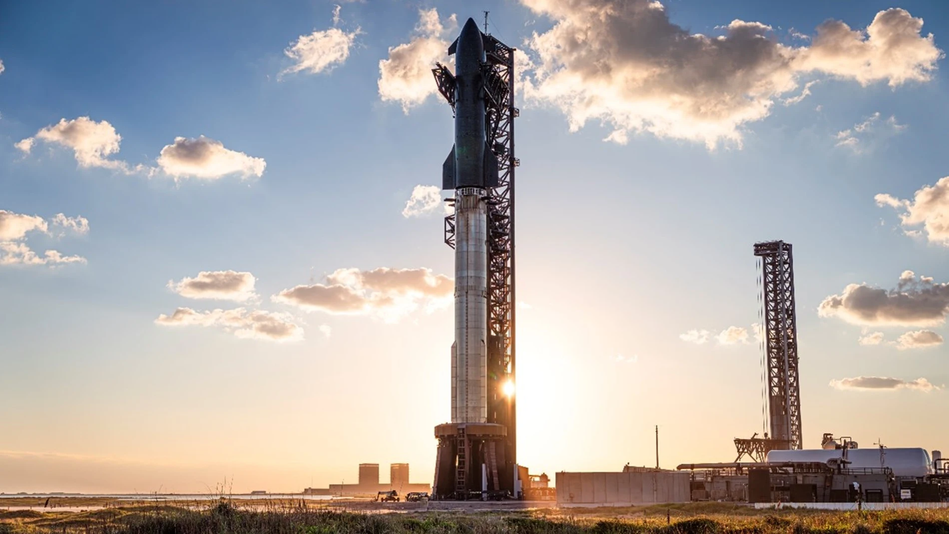 El cohete Starship listo para su undécimo lanzamiento
