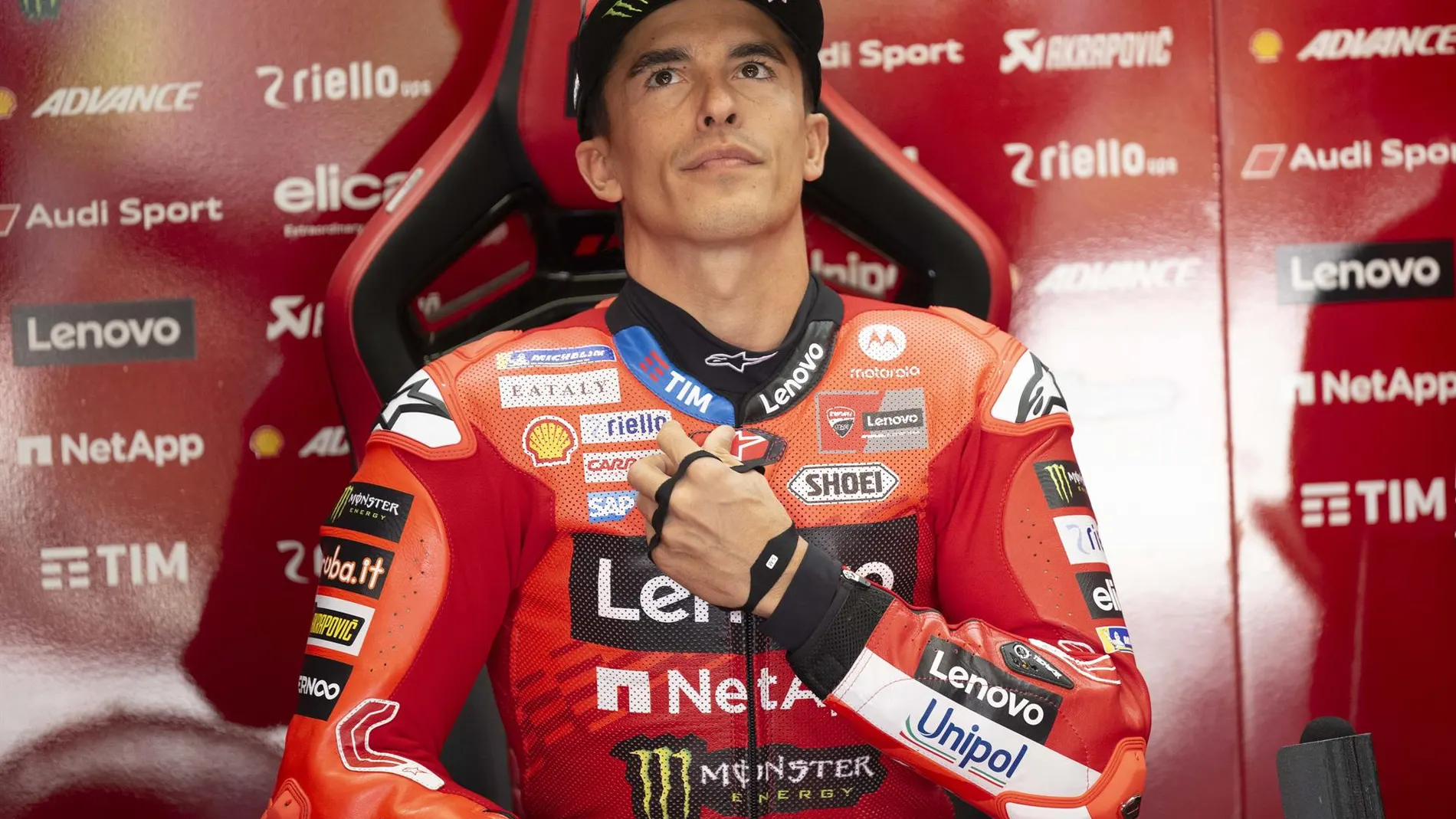 Motociclismo.- El piloto español de MotoGP Marc Márquez, operado del hombro