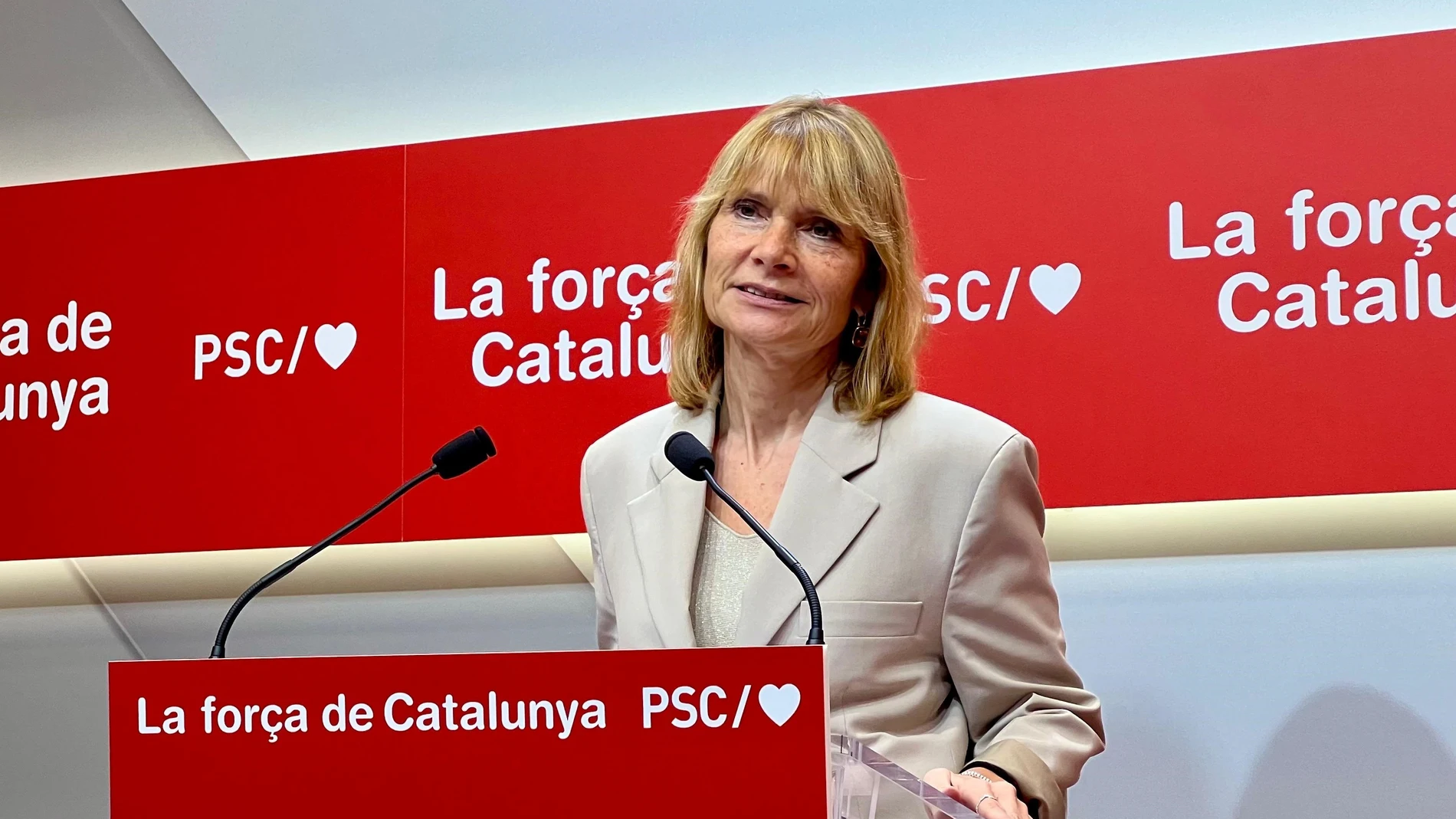 La viceprimera secretaria y portavoz del PSC, Lluïsa Moret, en una rueda de prensa desde la sede del partido EUROPA PRESS 13/10/2025