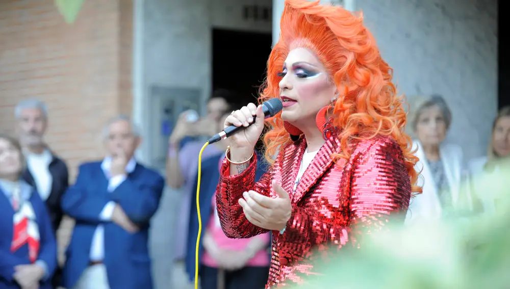 Inauguración de la placa conmemorativa en homenaje a la actriz Lina Morgan