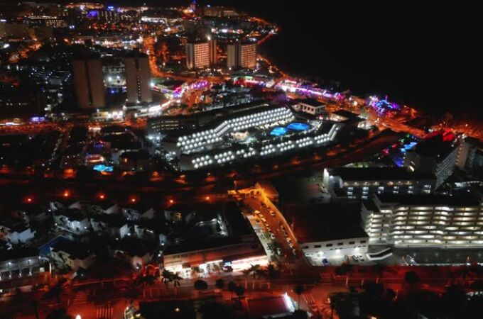 Vacaciones arruinadas en Canarias: 9.000 libras desaparecidas y un misterio sin resolver en un hotel de Tenerife